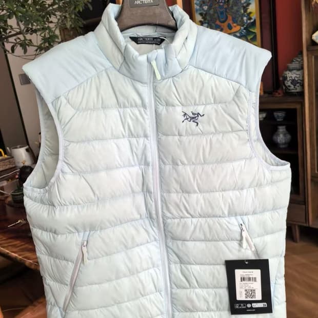 캐주얼 보온 다운 베스트입니다 M