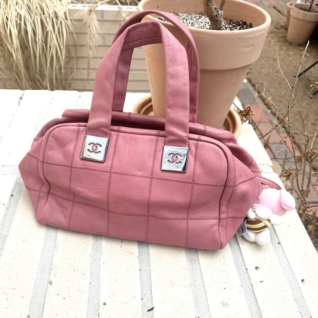 [정품] 샤넬 로고 핑크 보스턴백