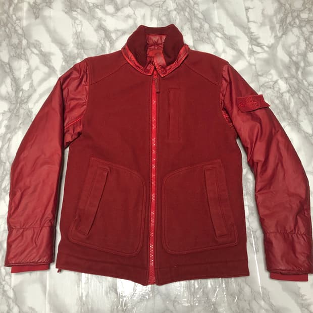 스톤아일랜드 고스트 자켓 초희귀 한정판 바시티 레드