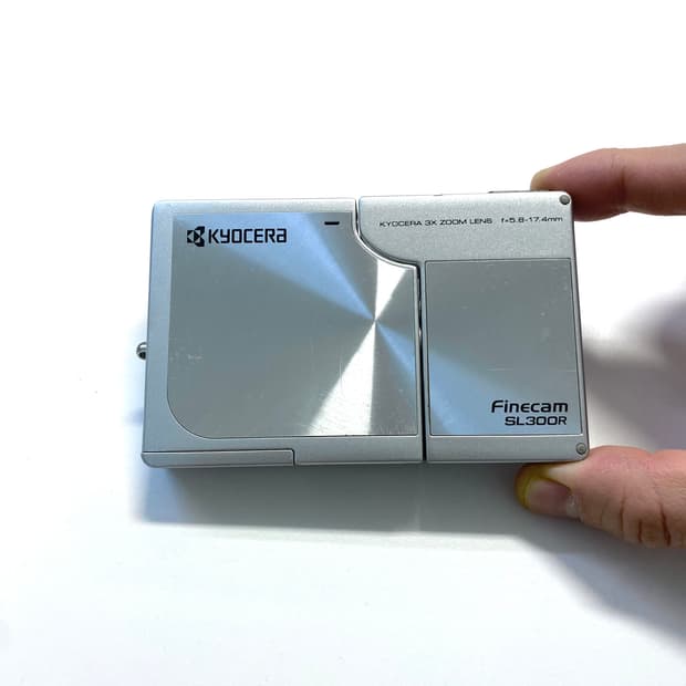 교세라 파인캠 SL300R 디지털 카메라