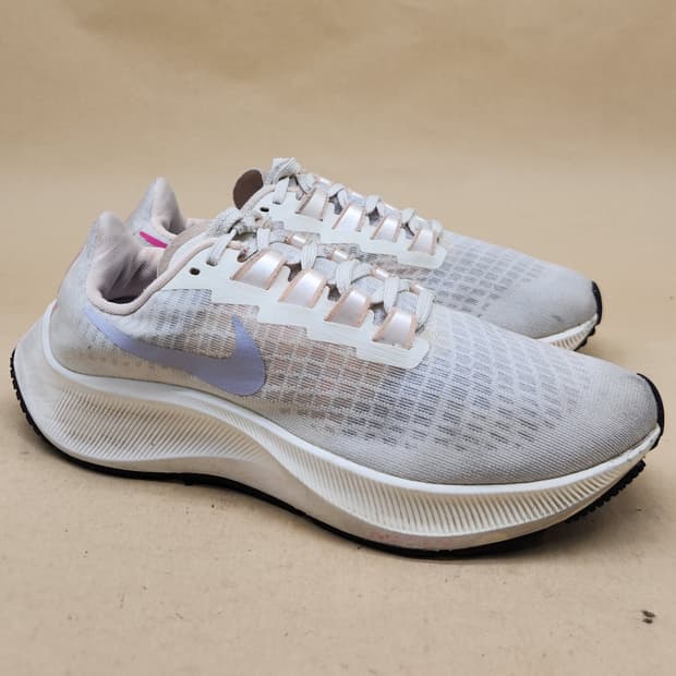 나이키 에어줌 페가수스37 여성런닝화245