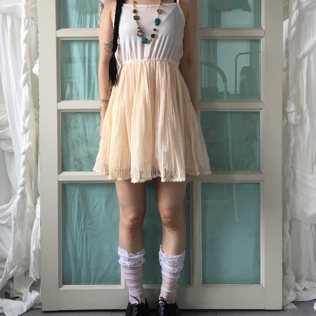 Lace layered sleeveless onepiece