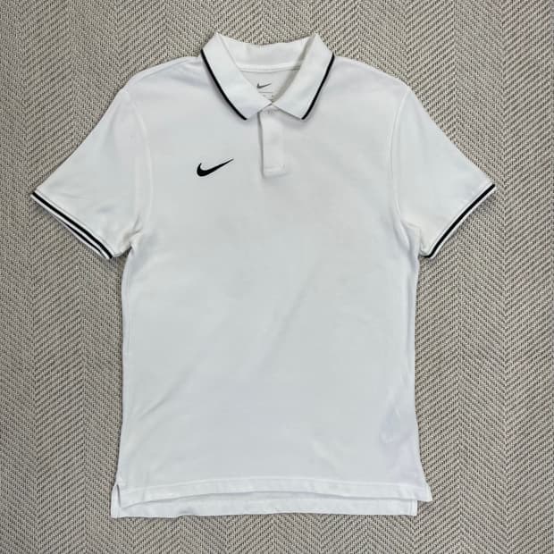 나이키 화이트 카라티 M