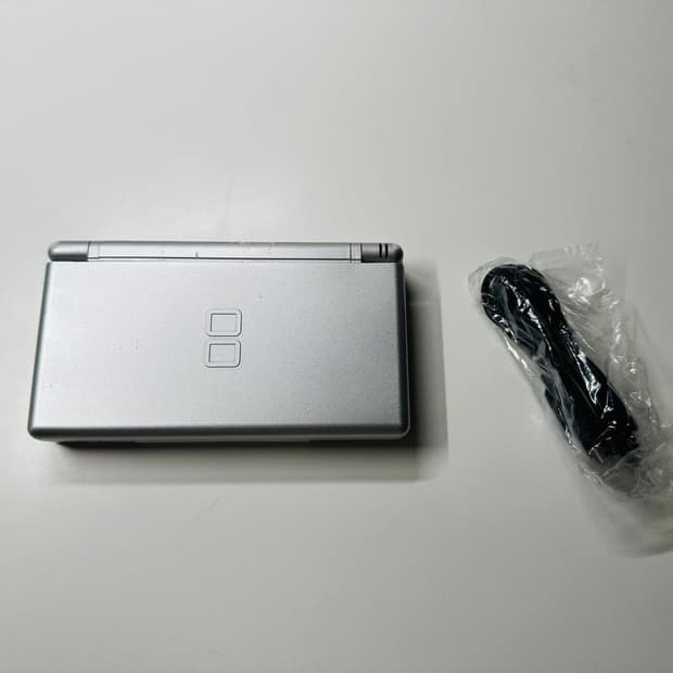 닌텐도 DS Lite DSL 그로스 실버 한글 정발판 판매 (3DS)