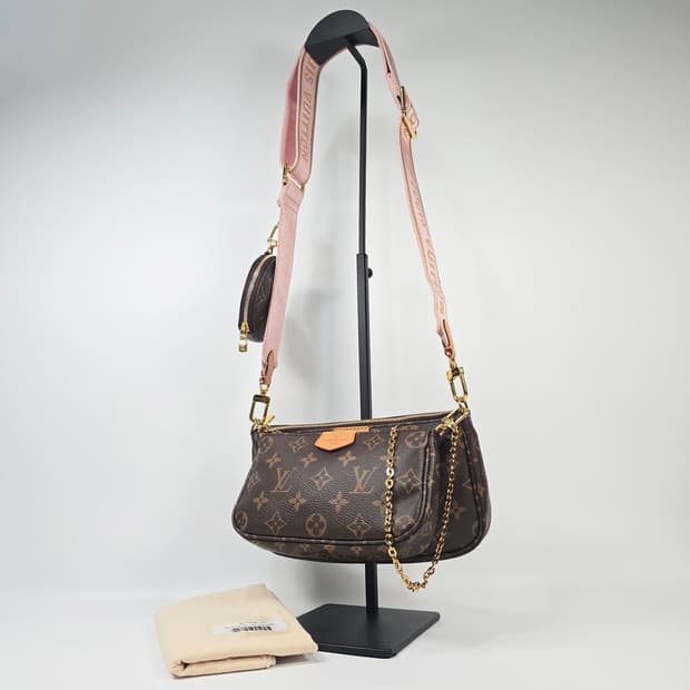 루이비통 멀티 포쉐트 악세수아 크로스백