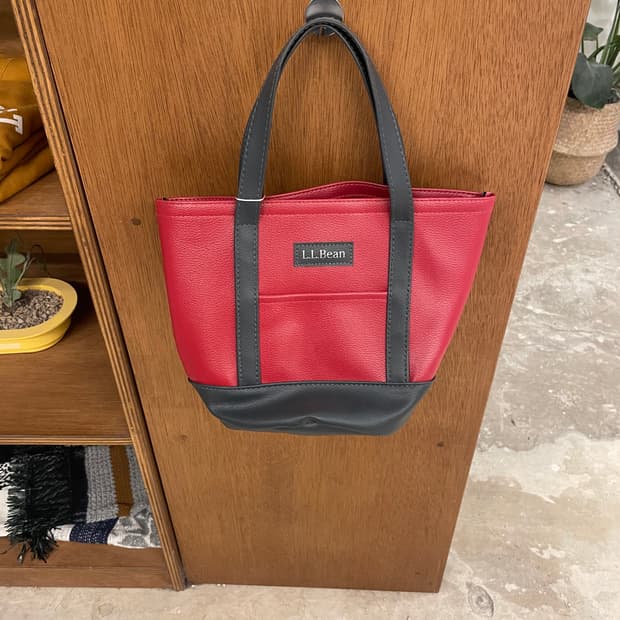 L.L BEAN MINI BAG