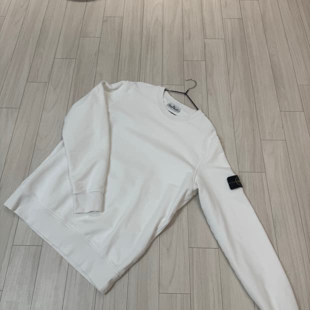 [정품/신형] 24ss 스톤아일랜드 맨투맨 