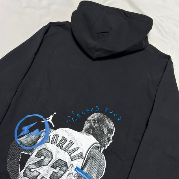 XXL 조던 X 트래비스 스캇 프라그먼트 블랙 후드티