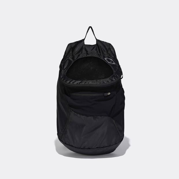 미스치프 LIGHTWEIGHT ZIP-AROUND BACKPACK