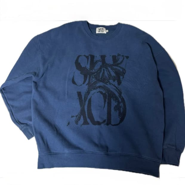 피치스킨 러스티 로고 기모 맨투맨