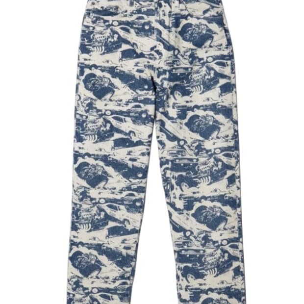 슈프림 히스테릭 글래머 배기진