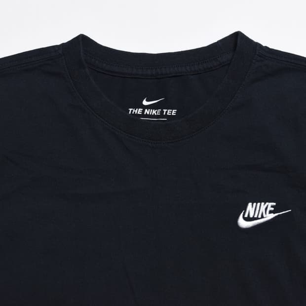 나이키 스포츠웨어 클럽 퓨추라 자수 로고 반팔 티셔츠 95