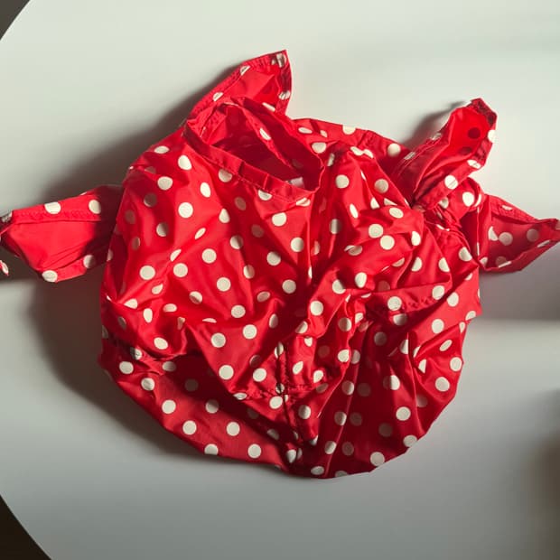 꼼데가르송 도트 나일론 만두백