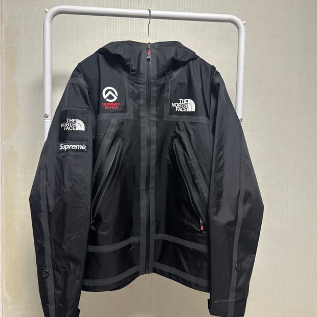 슈프림 노스페이스 서밋 자켓