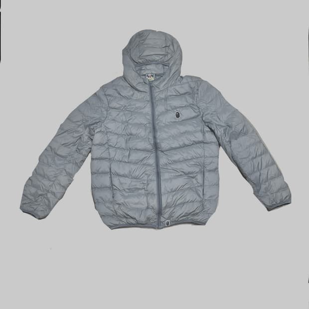 베이프 경량패딩 