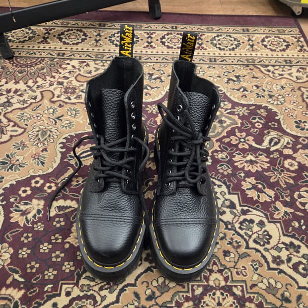 닥터마틴 8홀 싱클레어 부츠