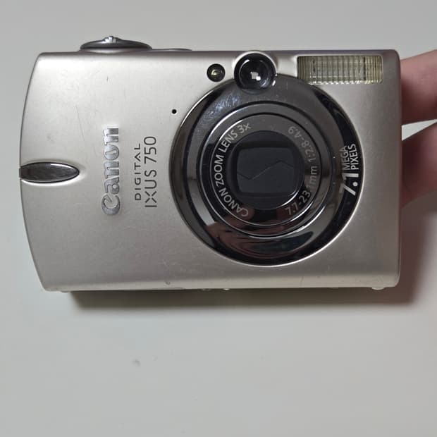 캐논 익서스 750 디지털 카메라