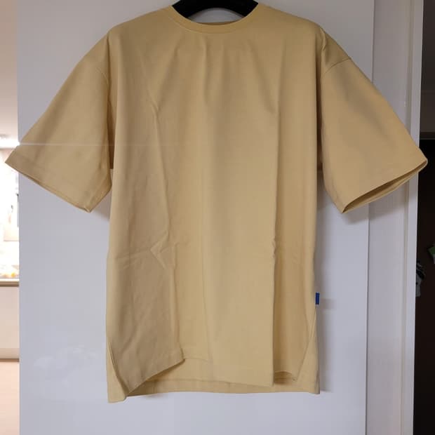 도큐먼트 백로고 반팔티 노랑 M 새상품