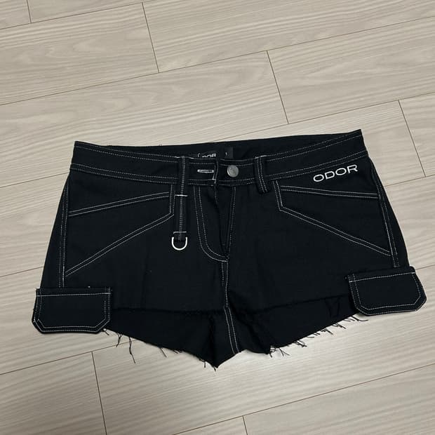 오도어 caston raw shorts