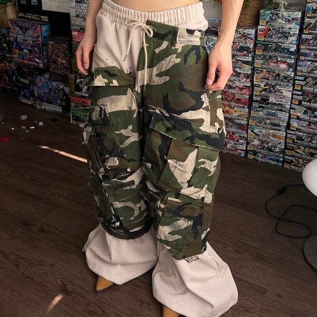 Nos Couleurs 카모플라쥬 버뮤다 카고 팬츠