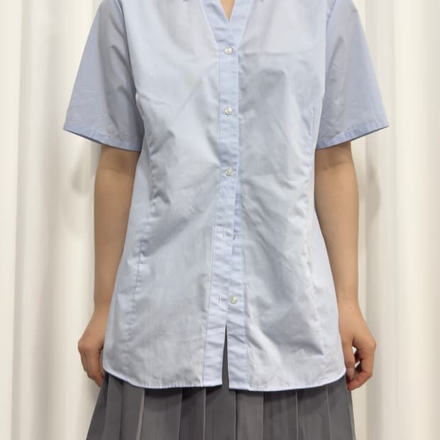 blue shirt