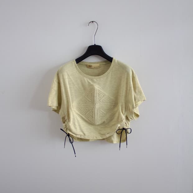 Toga pulla side shirring crop top