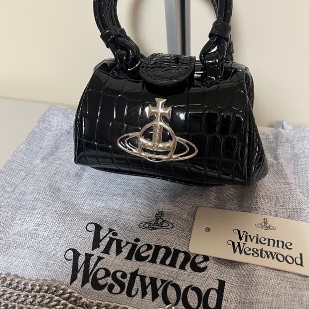 비비안웨스트우드 베티 파발론 핸드백