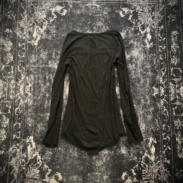 No id Black back cross long sleeve