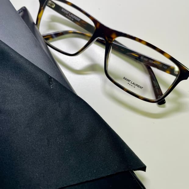 생로랑 긱시크 호피 뿔테 안경