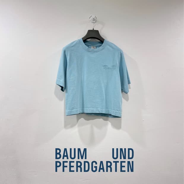 BAUM UND PFERDGARTEN 바움 운드 페르드가르텐 세미 크롭 