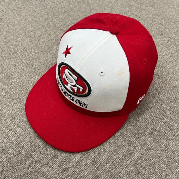 Newera red cap