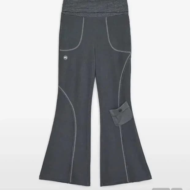 허그유어스킨 피그먼트 부츠컷 팬츠 챠콜