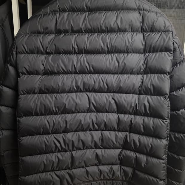 몽클레어 아미오트 6 사이즈 블랙