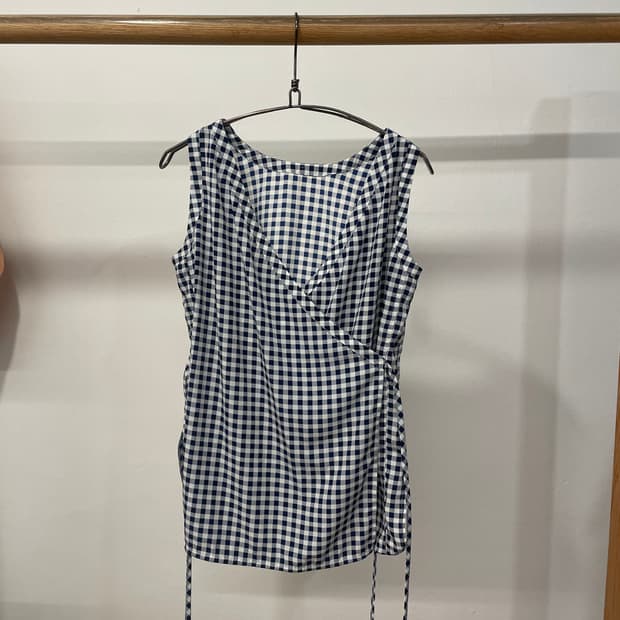 beams boy sleeveless