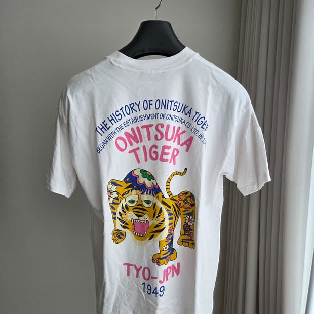 오니츠카타이거 반팔 티셔츠 S