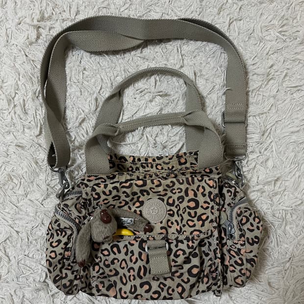 빈티지 유일매물 대대장 키플링 호피 크로스백