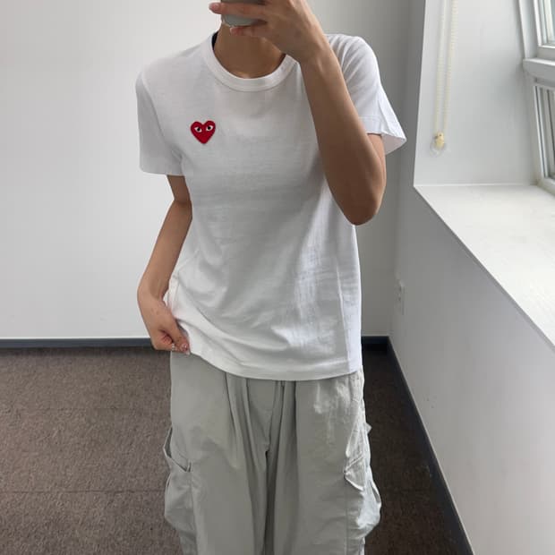 Comme des garcons 꼼데가르송 레드와펜 화이트 반팔