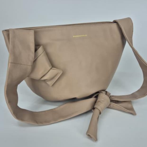 메종마레 크로스백