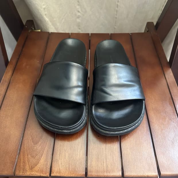 알렉산더왕 올블랙 레더 슬리퍼 230