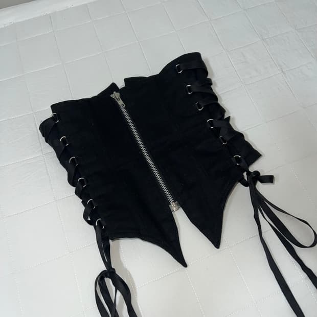{B.P.N} corset 