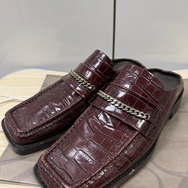 마틴로즈 파이톤 뮬 버건디 42사이즈