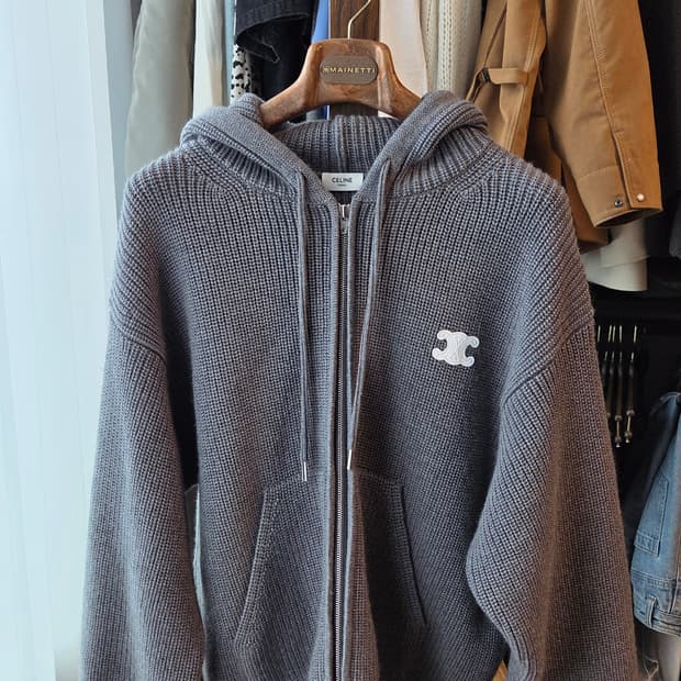 26년 셀린느 후드니트집업
