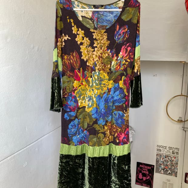 Max&Co 막스마라 플라워패턴 벨벳 원피스