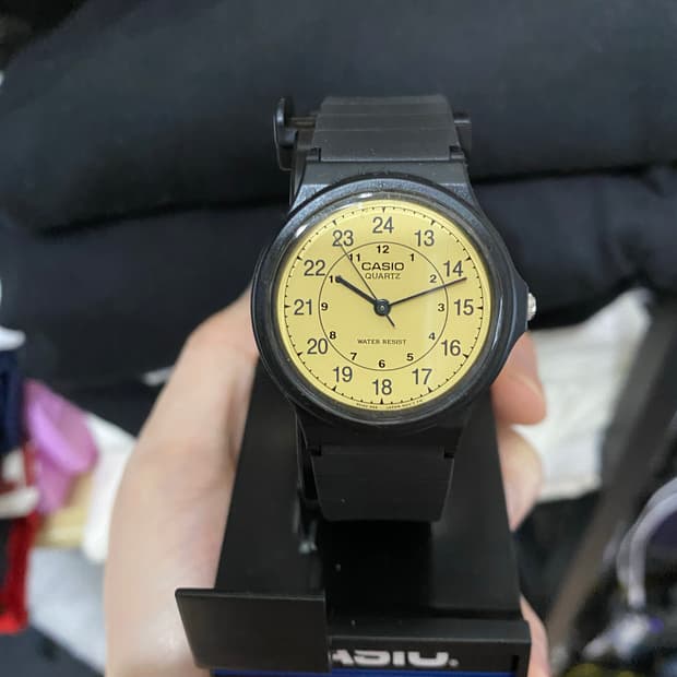 Casio MQ24-9B Gold/Black