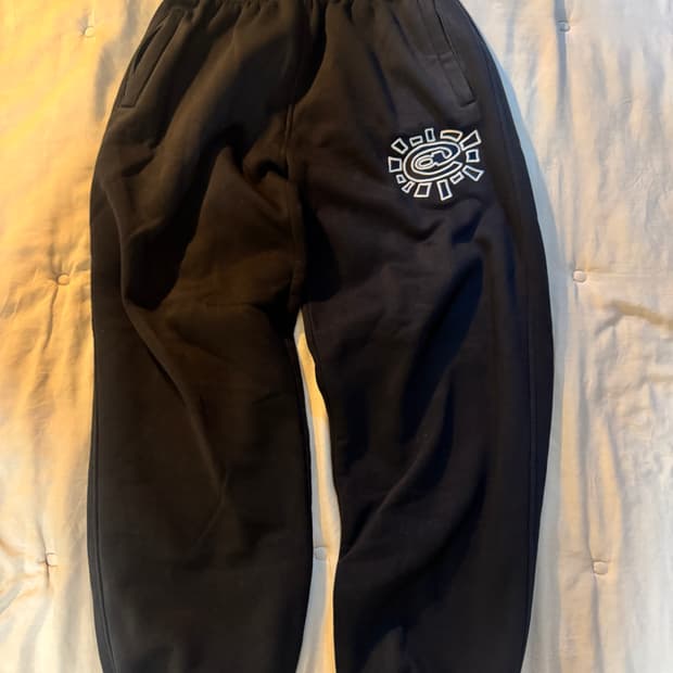 alwaysdowhatyoushoulddo hugo 스웻팬츠 