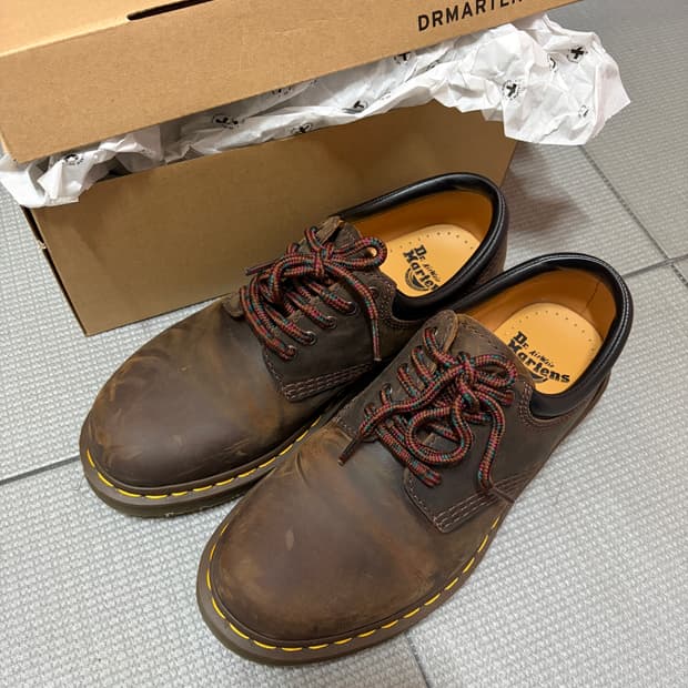 닥터마틴 8053 브라운 250 사이즈