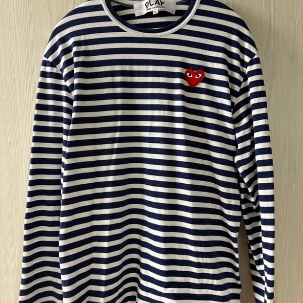 꼼데가르송 레드 하트 스트라이프 롱슬리브 네이비 L