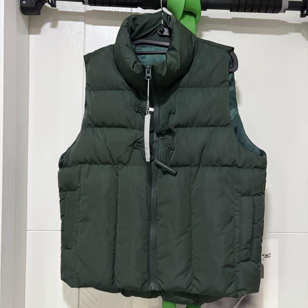 (새상품) 아이러니포르노 다크그린 패딩 조끼