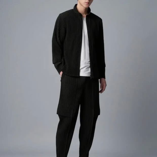 옴므플리세 카고집업블루종 싸게 팝니다.