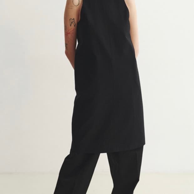 [REPOS] FLAT SLEEVELESS DRESS (BLACK)
